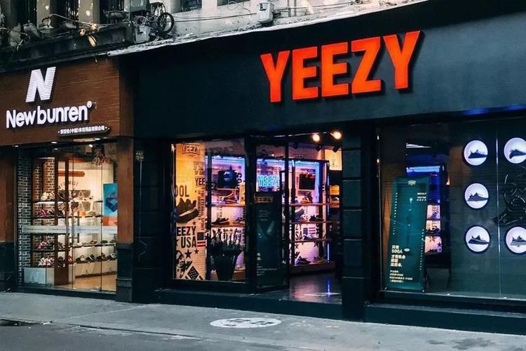 “Yeezy韩国”热浪：突破性创新or热度炒作品？